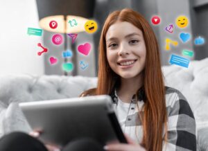 Educar no mundo digital é uma aventura emocionante, onde desafios se transformam em oportunidades. Juntos, moldaremos um futuro onde nossos filhos prosperem, equilibrando a inovação com os valores essenciais.